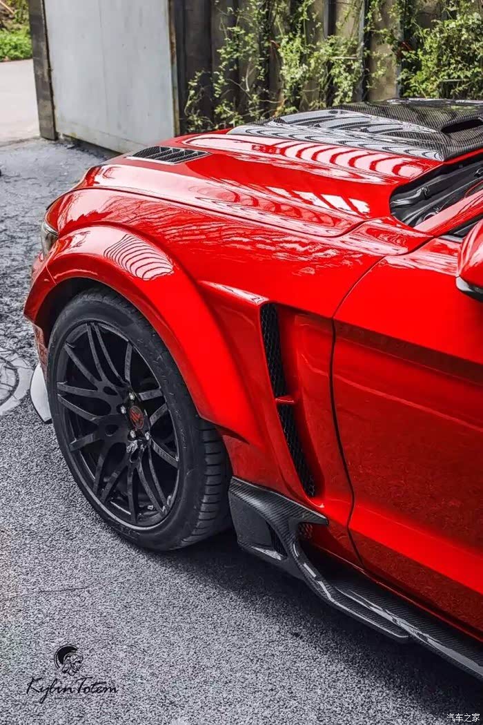 红色野马改装无敌了