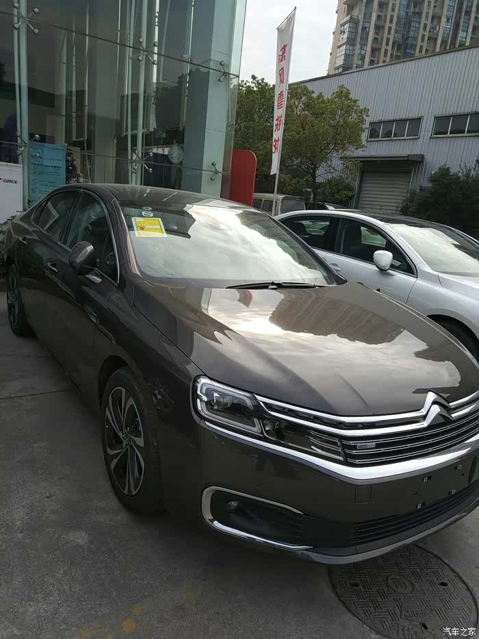 星云灰色实车照片阴天