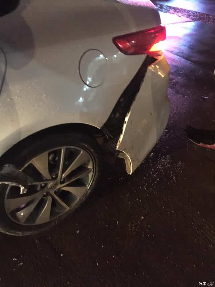 【图】被撞了,心情糟透了……_起亚k5论坛_汽车之家论坛