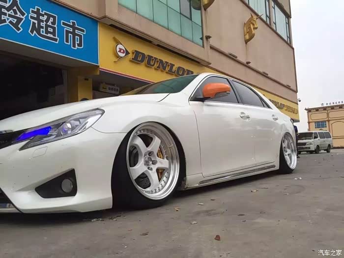 丰田锐志更换18寸改装轮毂19的也可以
