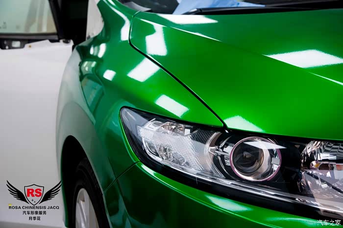 有效保护车漆杰德贴膜改色迟来的作业