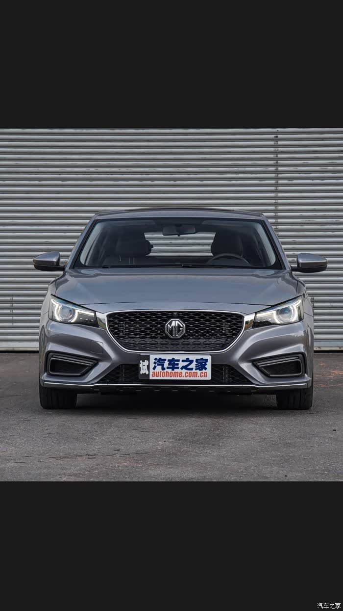 请问那几个图是现车颜色啊灰色