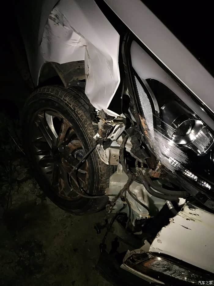 【图】伤心,爱车被撞得脸花了_北京现代ix35论坛_汽车之家论坛