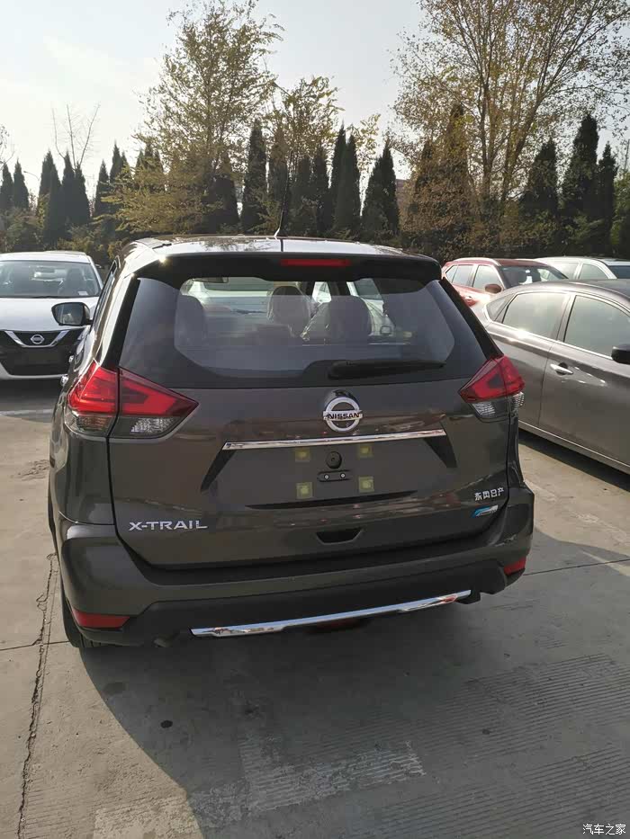 奇骏琥珀金2.0提车