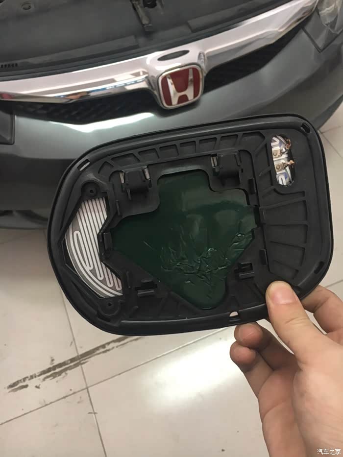 八代半加的外后视镜加热今天下雪用上了