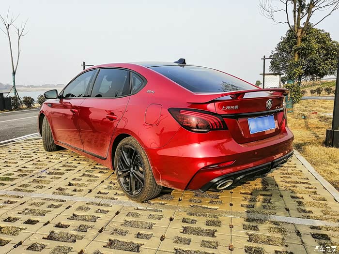 【图】红色mg6--冬日暖阳下一道亮丽的风景_名爵6/名爵6新能源论坛