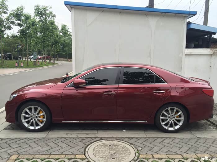 买红色锐志好看吗?