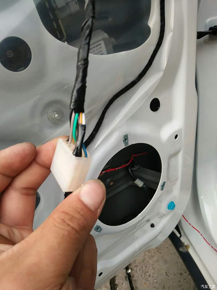 宝骏730安装自动升窗