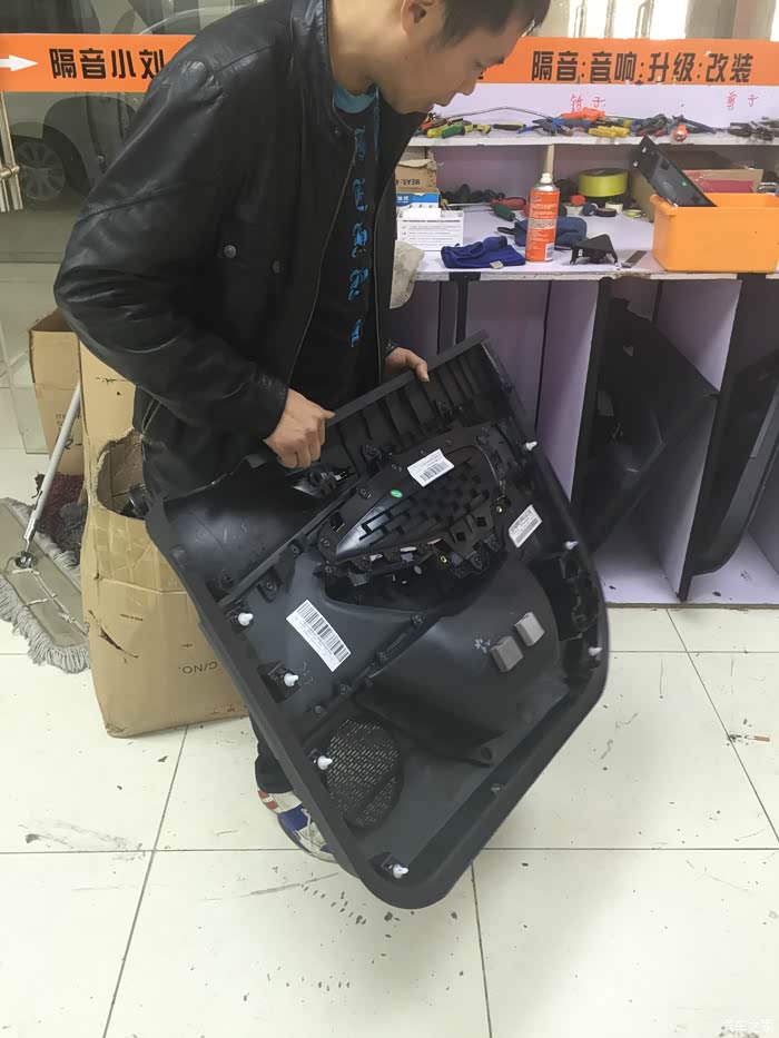 新福睿斯加装美国crossfire交叉火力dsp功放和四门豪华隔音