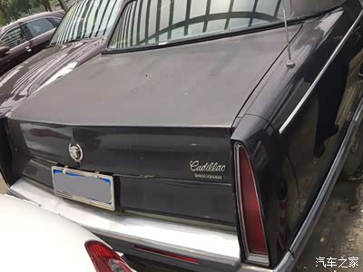 经典老车--90年代凯迪拉克弗雷特伍德