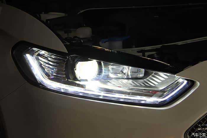 万万没想到,小妹自己亲手升级蒙迪欧大灯