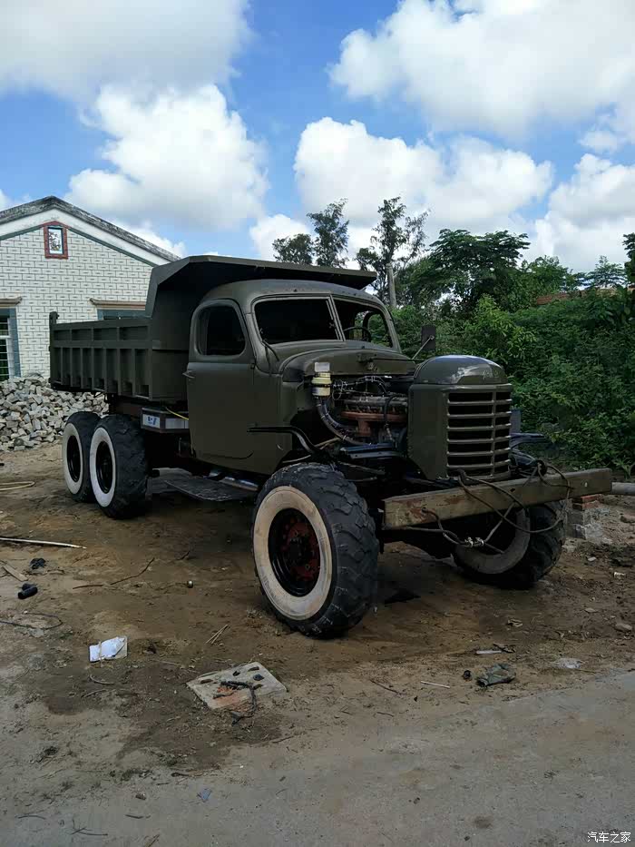 经典老解放卡车为了老解放ca30,我和堂哥从海南开车到宁夏