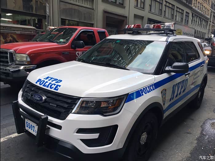 美国探险者警车街拍合集逐步更新