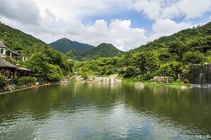 支持欢动论坛走访新兴天露山禅龙峡