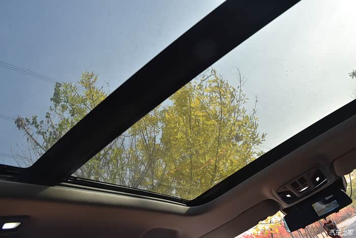 全景天窗是我最喜欢的一个配置