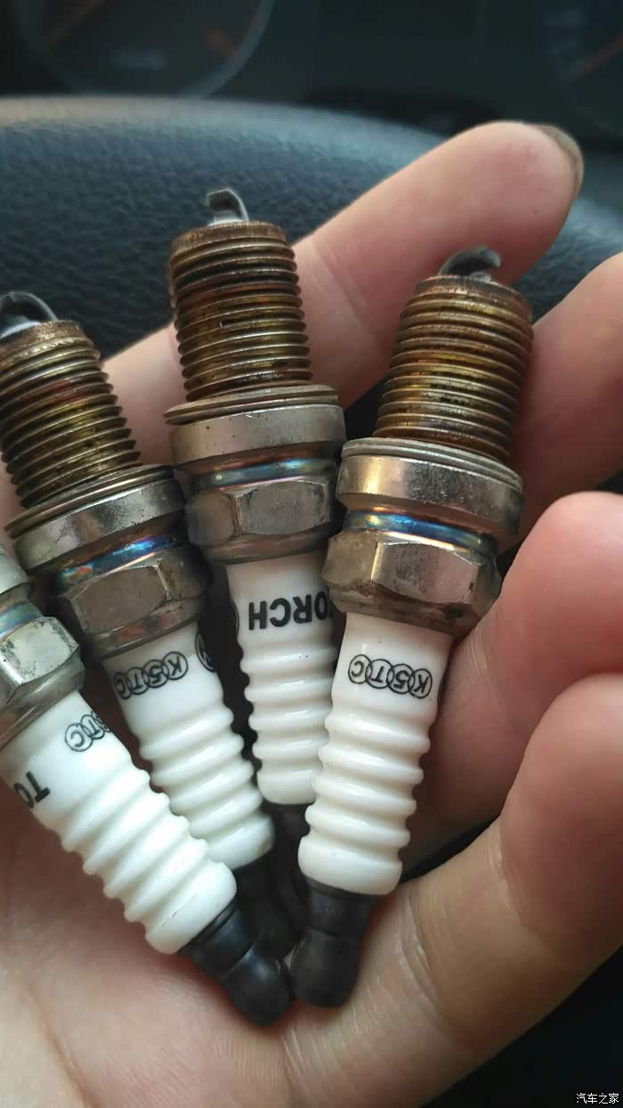 10款捷达刚换下来的火花塞这个颜色正常吗