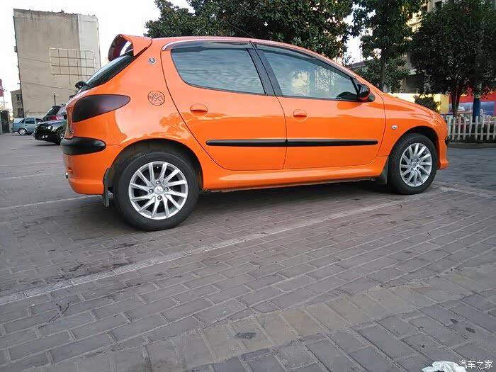 标致206想换新颜色橙色和白色求建议