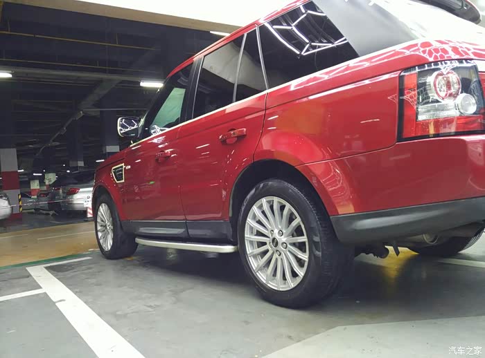 刚提回来的红色猛兽50的排量让我干劲十足