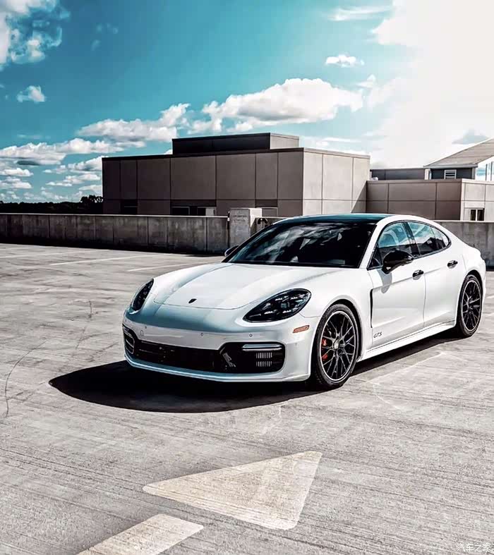 保时捷panameragts行政级四门运动车太帅了