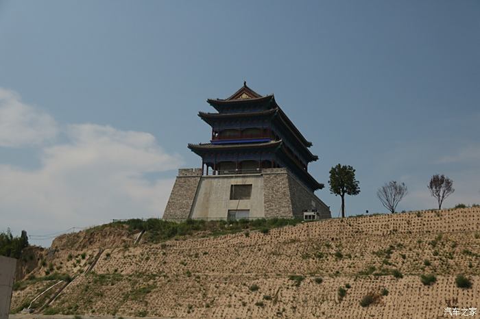 來到古城後才知這裡只是一個遺址,現在潼關縣正在這遺址上重新修建個