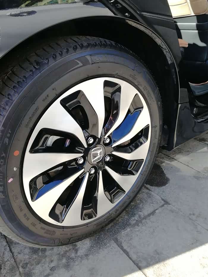 混动雅阁17寸轮毂更换18寸低配改高配大家觉得效果如何