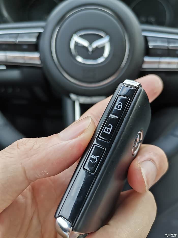 让人一眼入魂的马自达cx-30!