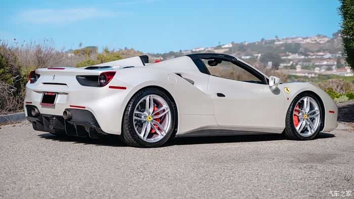 ferrari488spider纯血宝马配色完美