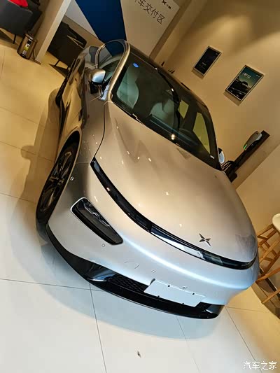 小鹏p7月光银,我的最爱