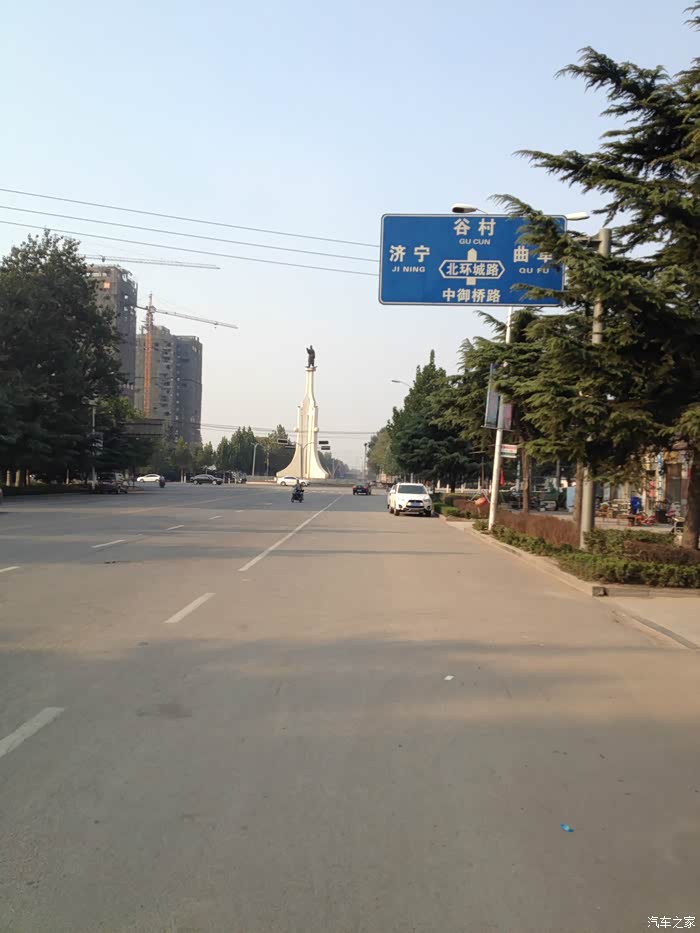 大禹像的pigou朝向宁阳