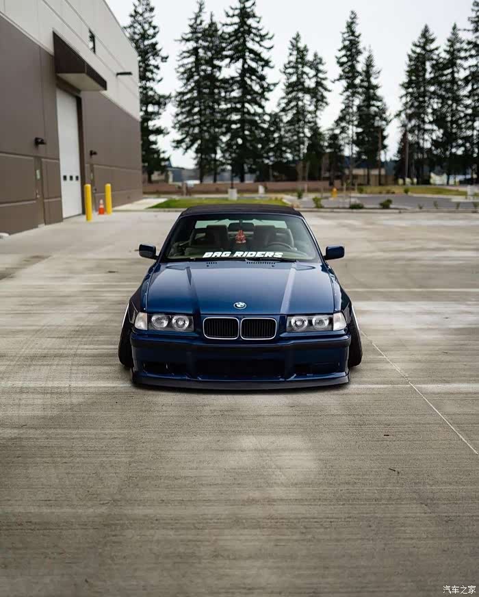 76 | 回复: 0 宝马3系论坛 宝马e36 convertible,经典的3系敞篷