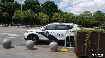 武汉独有的ax7警车,其它的城市可能看不到吧