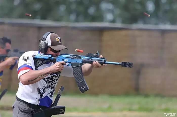 精英版加装后视镜自动折叠需要破线吗?求解?