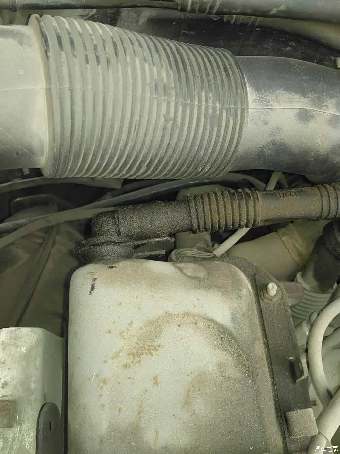 老帕萨特b5车内废气味严重加油门时格外严重直接不敢开暖风