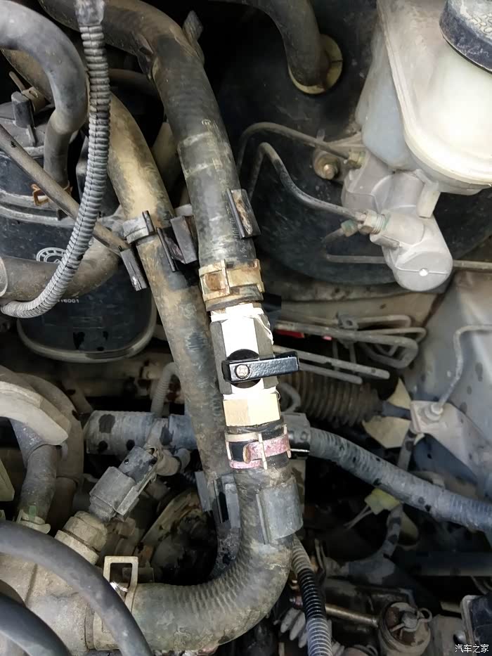 更换暖风管开关