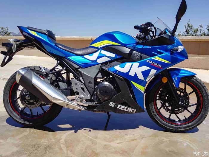 爱驹洗澡加自拍