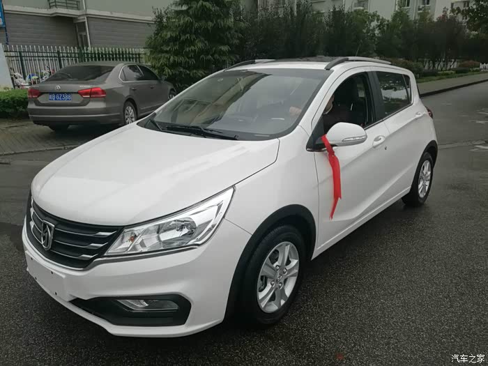 芜湖上菱五菱宝骏4s店宝骏310豪华版提车帖