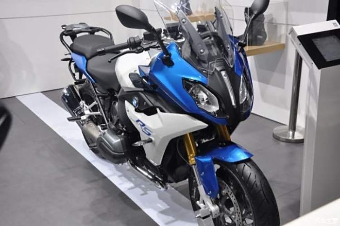 川崎转投宝马r1200rs欧版顶配小贸提车