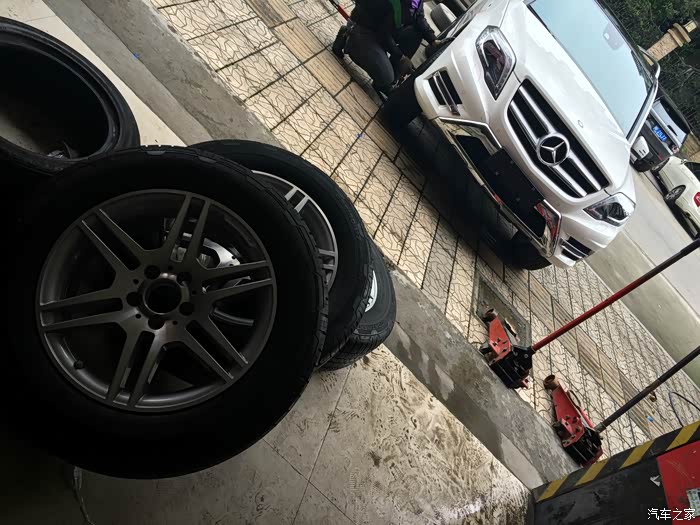 【图】19寸熏黑轮毂,轮胎_奔驰glk级论坛_汽车之家论坛