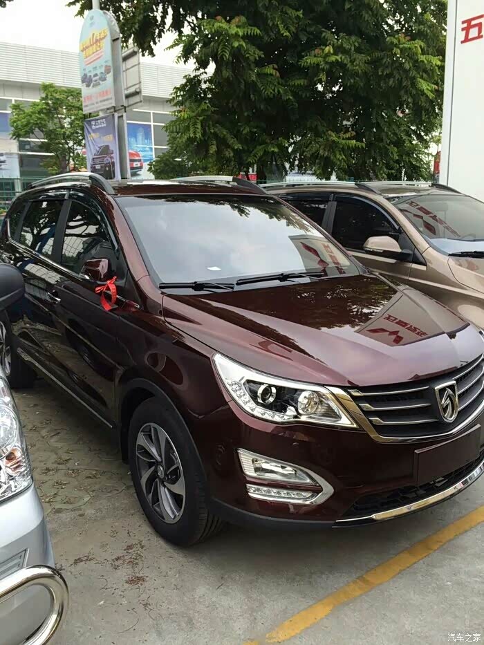 宝骏560那个颜色最好看