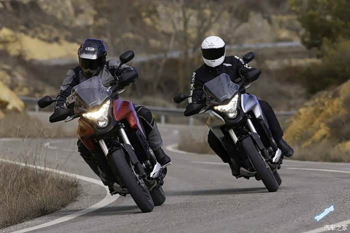 摩闻美国白领试驾2017款hondavfr1200x探险拉力车