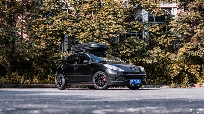 十八子带你体验改装黑武士的标致207