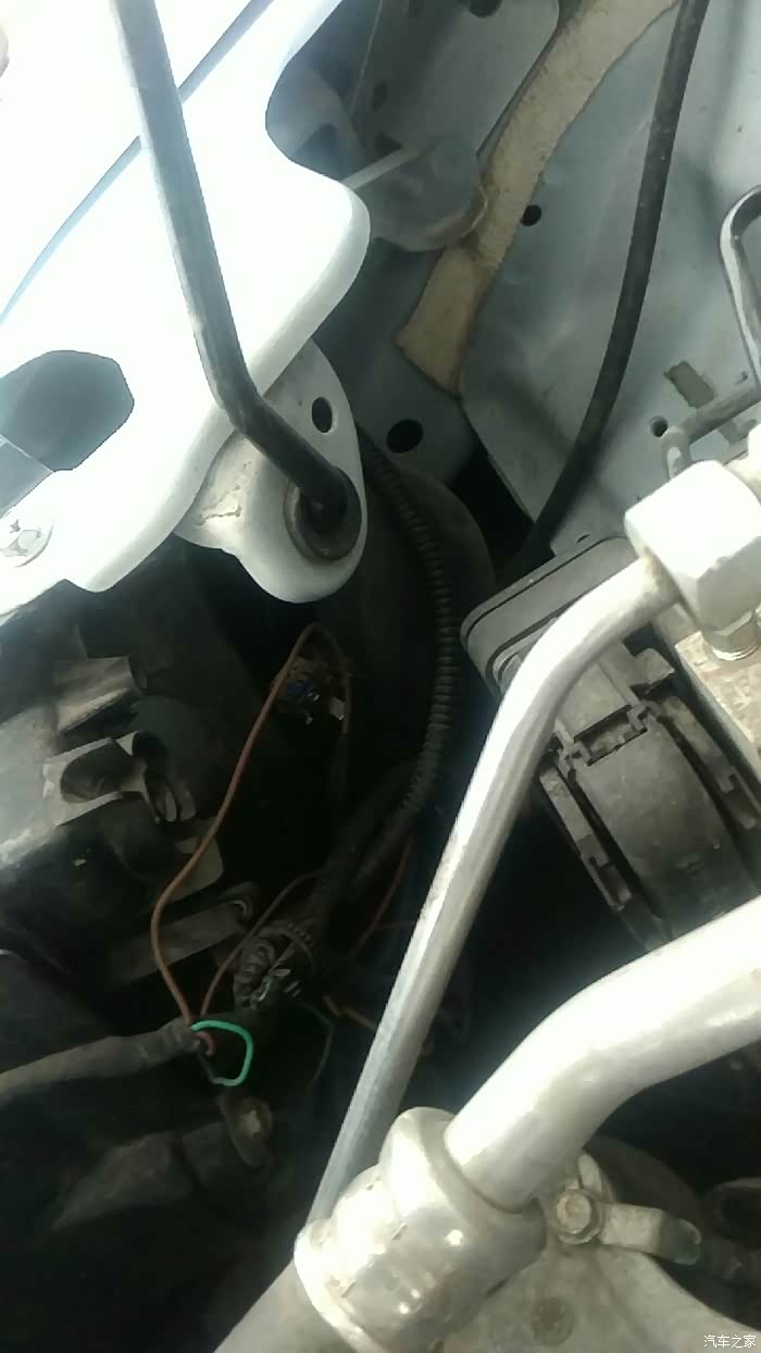 鞍山小飞度折腾折腾更换飞利浦灯泡