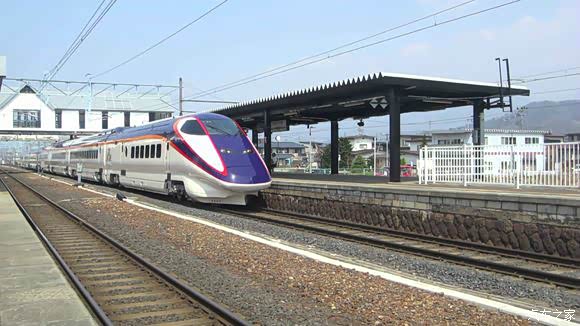 迷你新干线e3系tomy