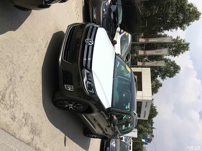 提车途观18t两驱自动豪华版峻岭棕补交作业