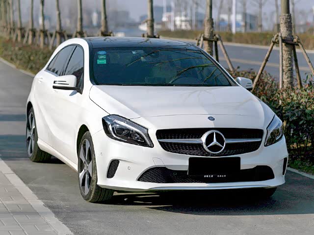 完美的驾驶感受 宝马330i用车小改小资情调13万207如人_饮水阴差阳错