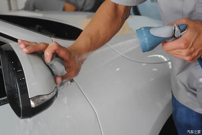 2年已过重新镀个晶顺便也把玻璃滑水镀膜做了