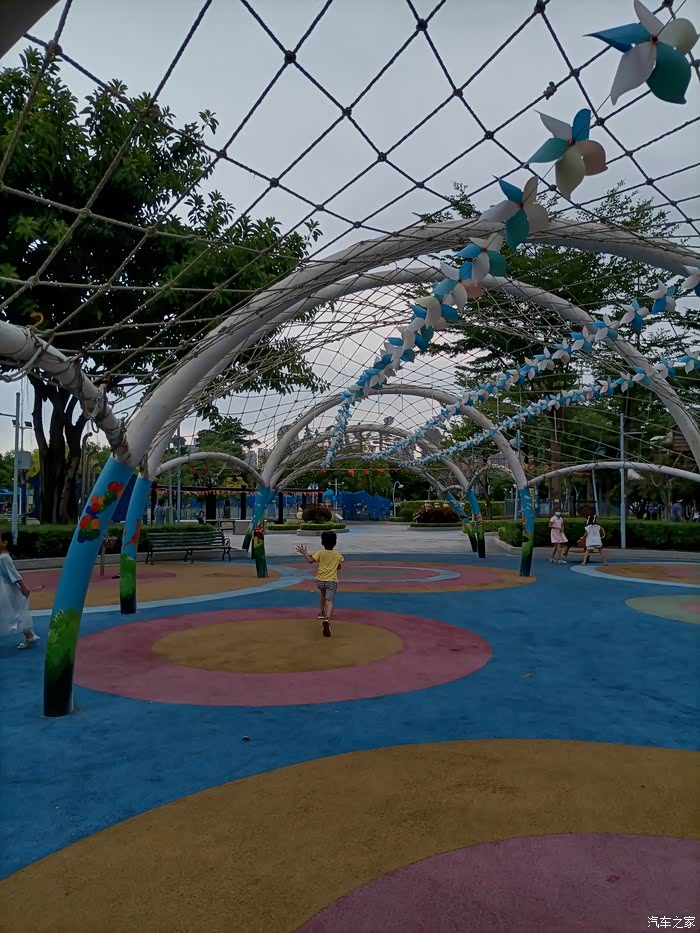 周末开博越带孩子游厦门海沧儿童公园
