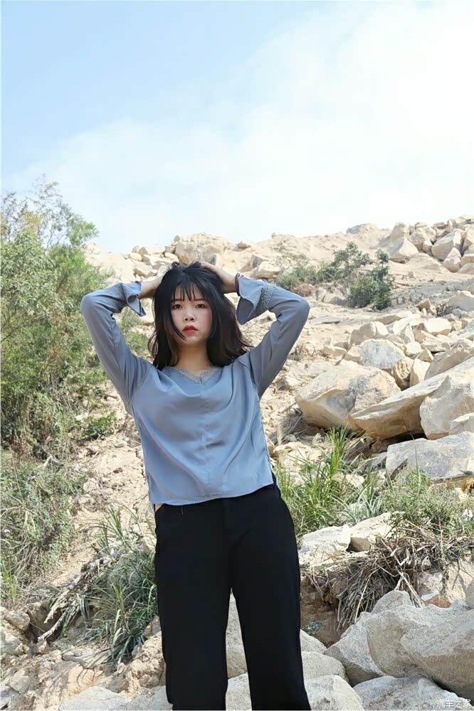 女友当车模下篇我的微胖女神野外高清写真