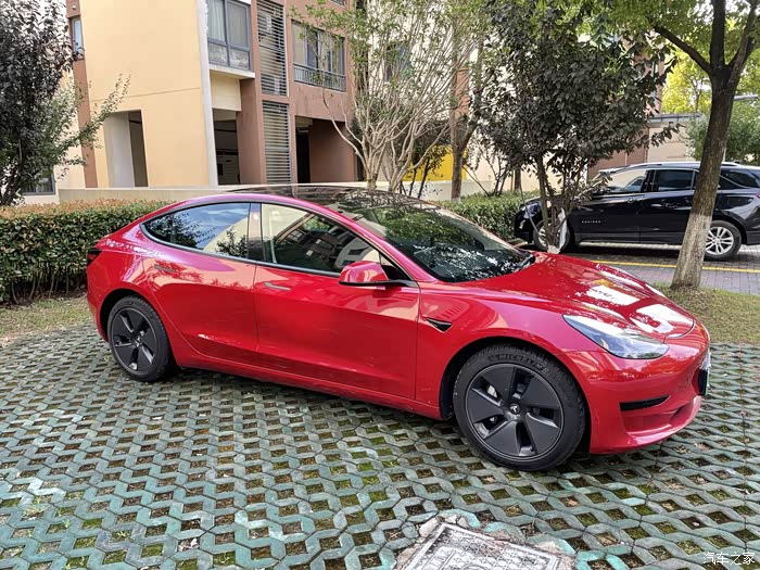 中国红model3提车1000km体验