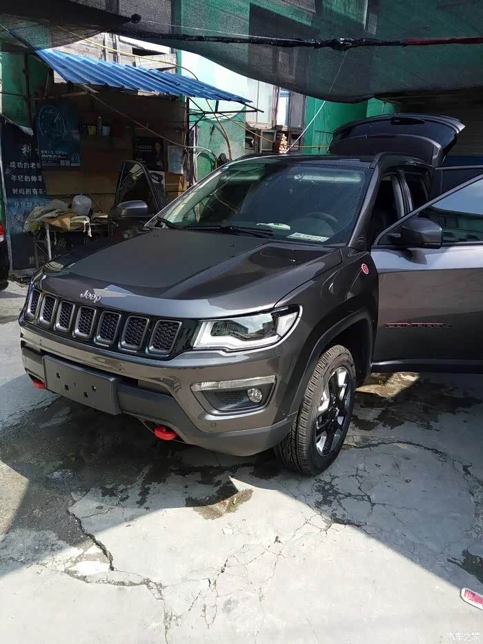 有没有车友把自由光改色成指南者的晶岩浅灰